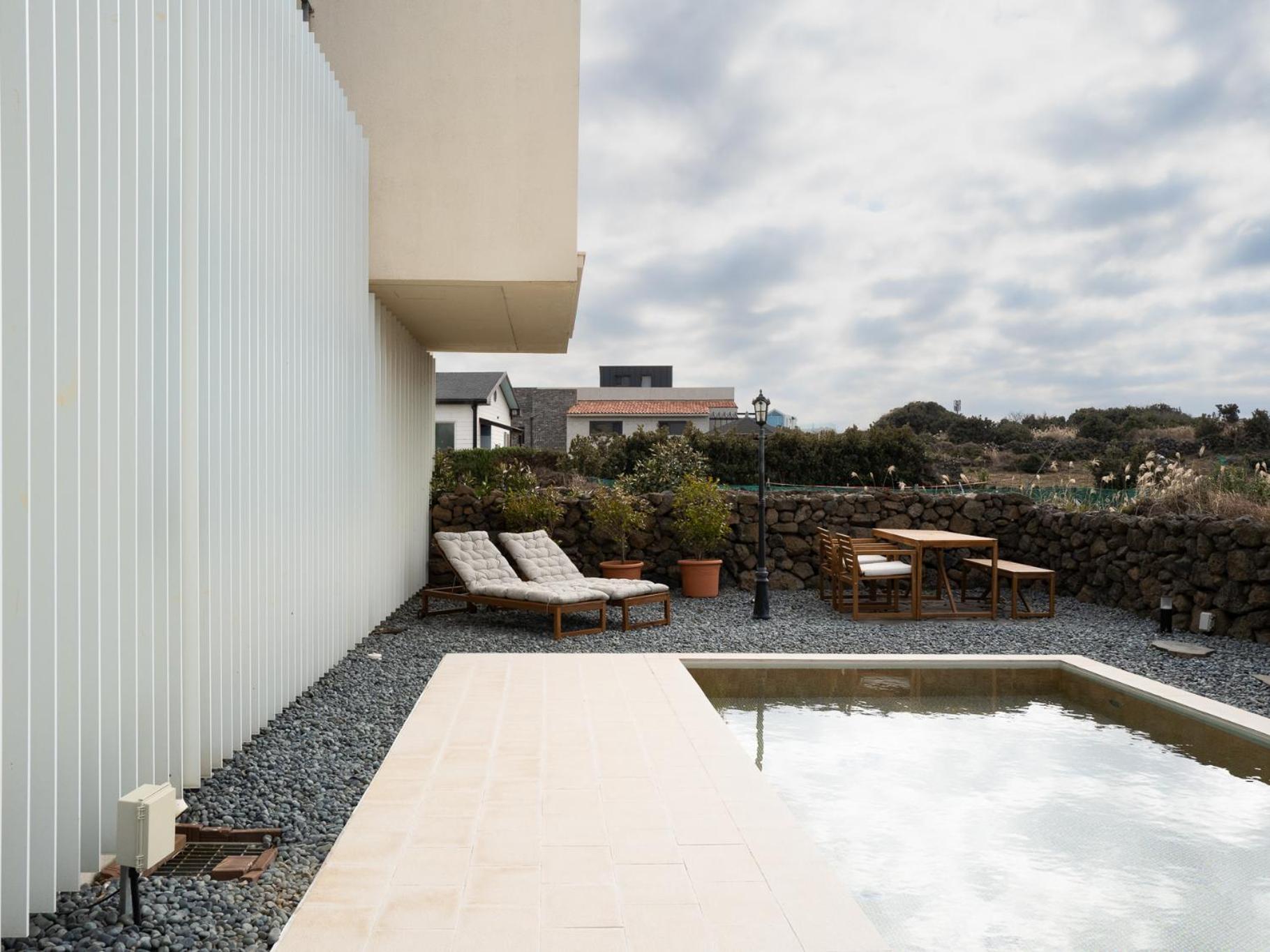 Boutique Pool Villa Namib Jeju Ngoại thất bức ảnh